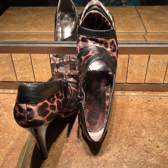 NWOT Carlos Santana Open Toe Booties - Picture 8 of 8